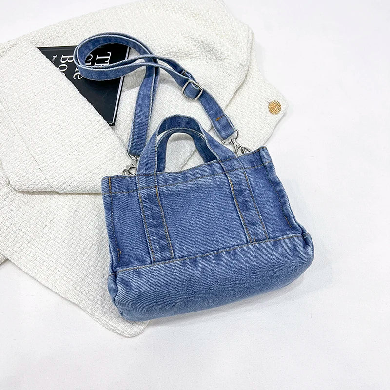 LuxeMode Denim Bag: Stijl en Functionaliteit